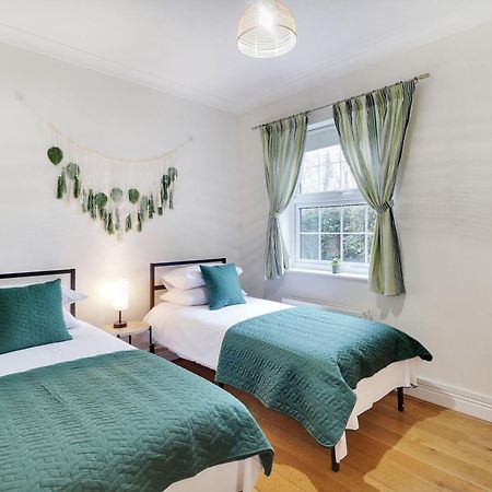 Perfect Home In Central Tunbridge Wells, Sleeps 10 Eksteriør bilde